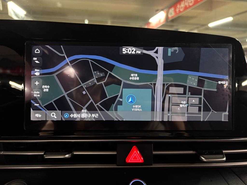 Hyundai Avante — photo 08