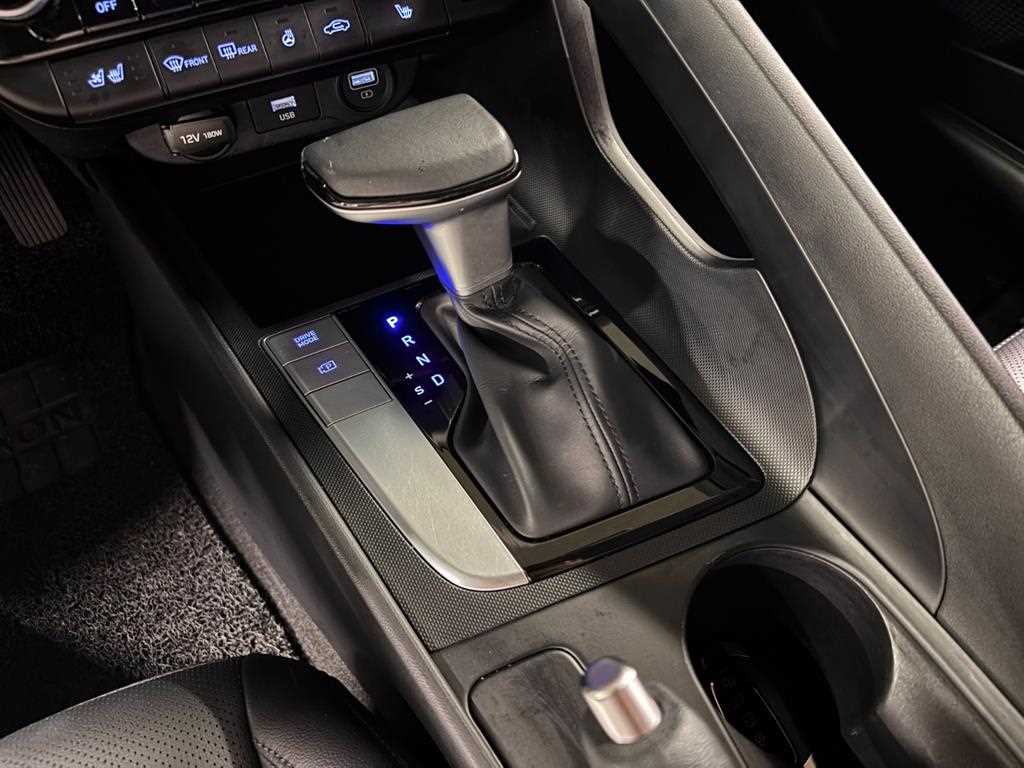 Hyundai Avante — photo 11