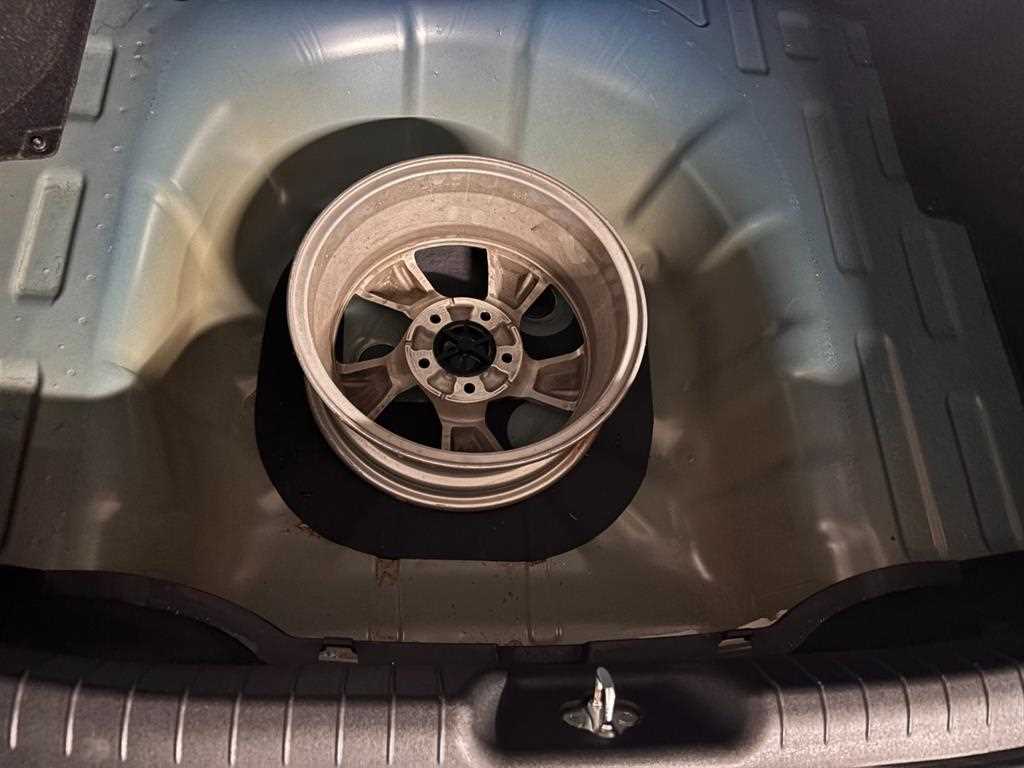 Hyundai Avante — photo 18