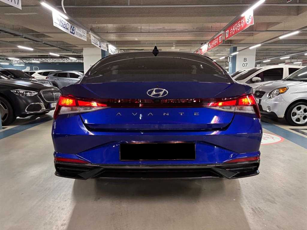 Hyundai Avante — photo 20