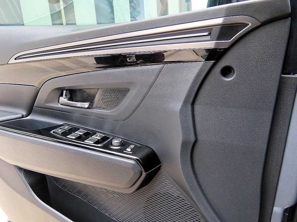 KGM KORANDO — photo 11