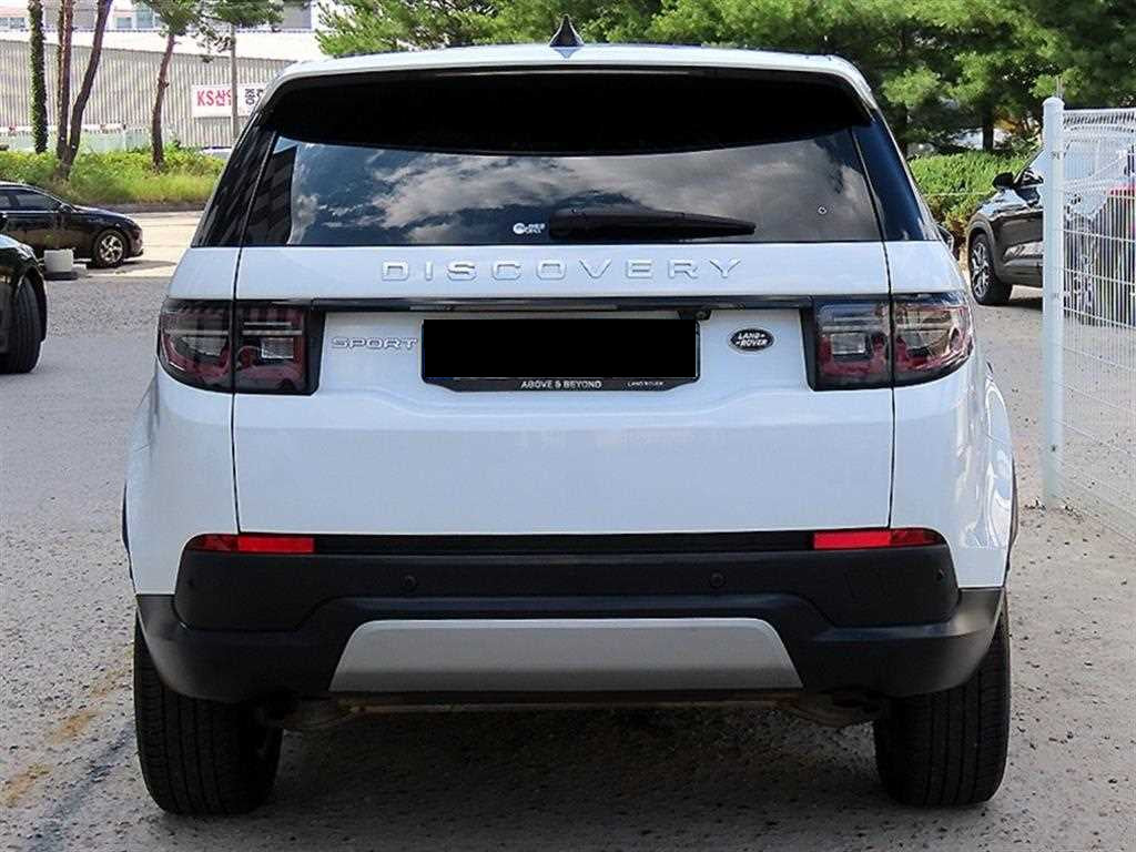 Land Rover Discovery Sport — photo 04
