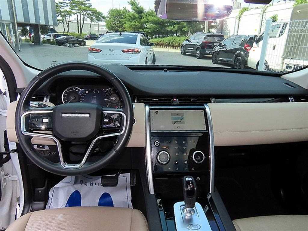 Land Rover Discovery Sport — photo 07