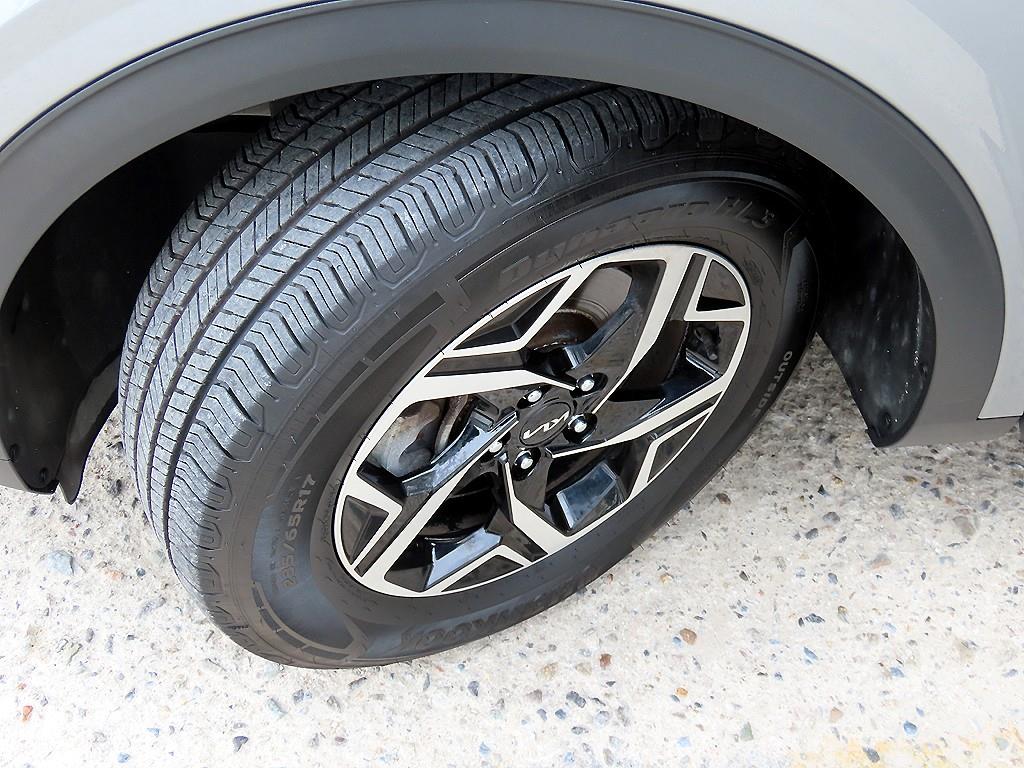 Kia Sportage — photo 18