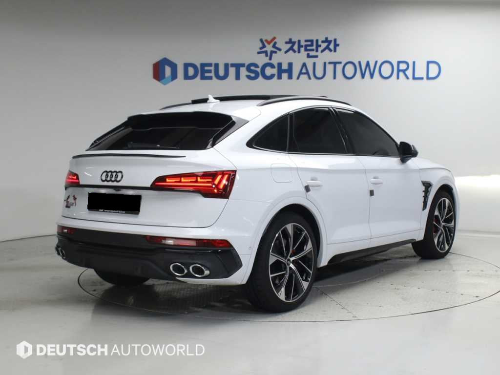 Audi SQ5 — photo 03