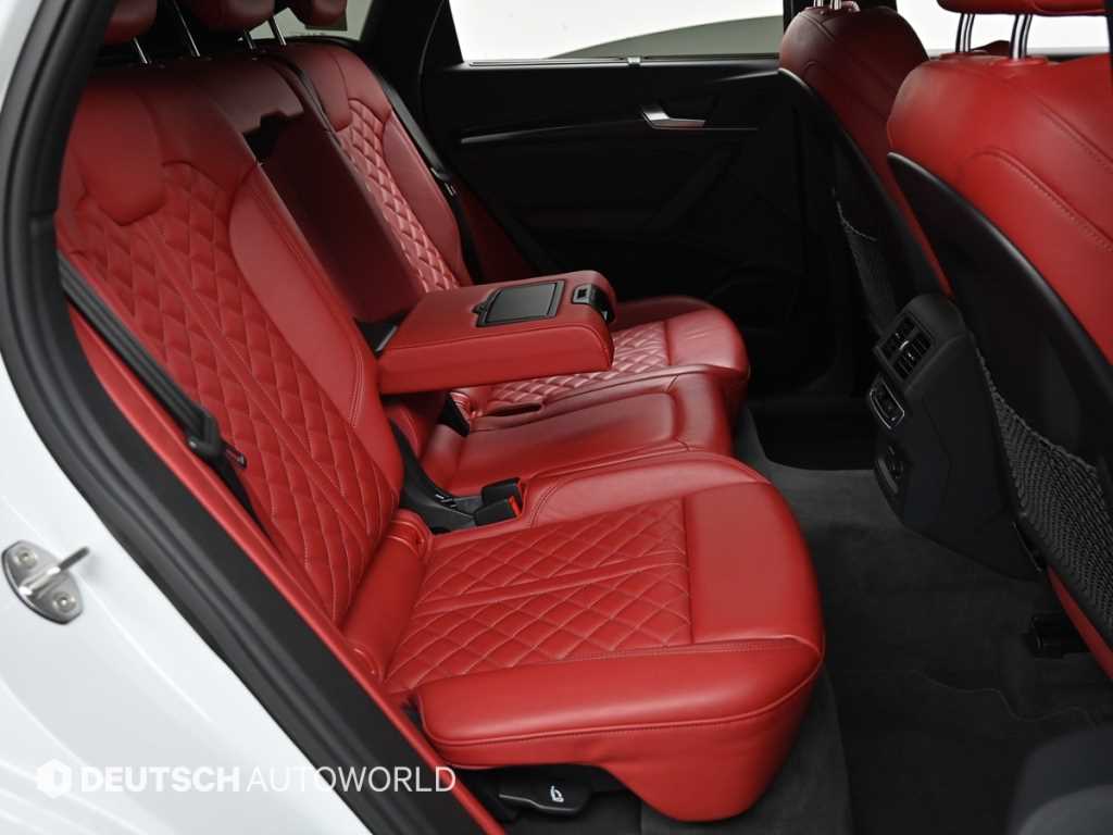 Audi SQ5 — photo 12