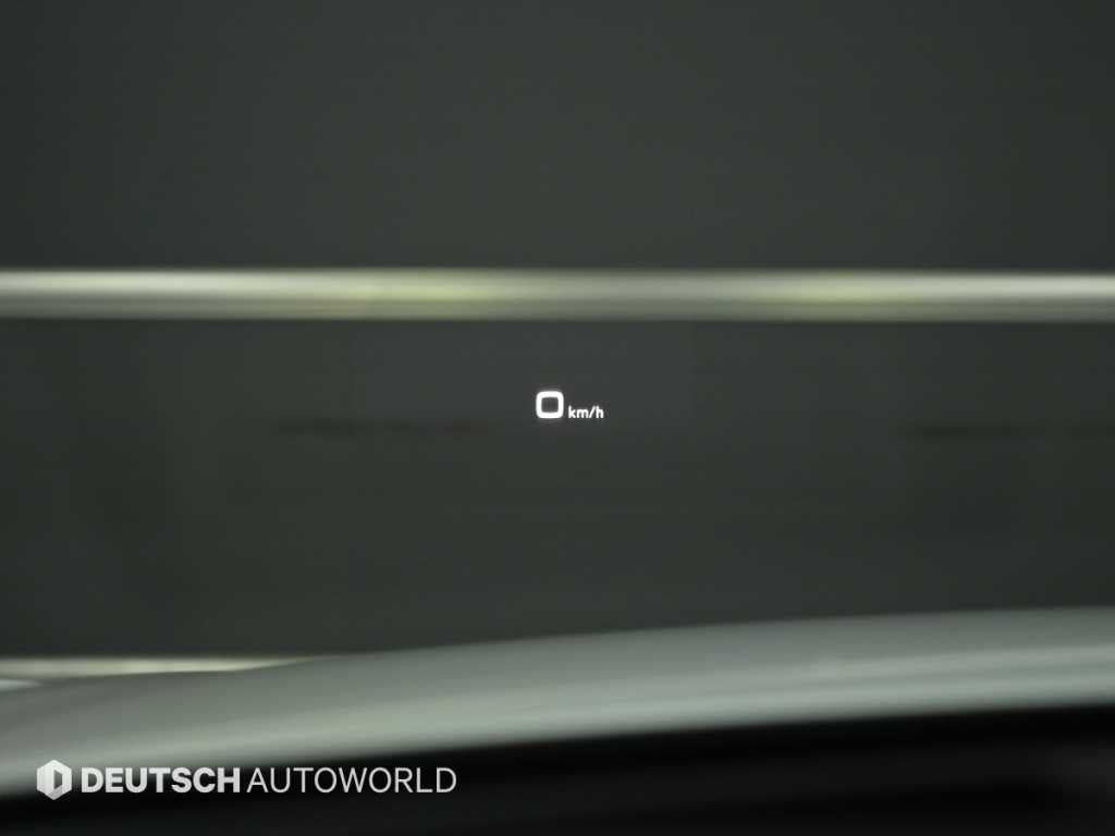 Audi SQ5 — photo 17