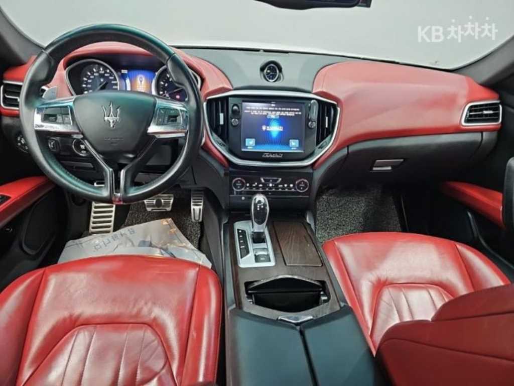Maserati Ghibli — photo 07