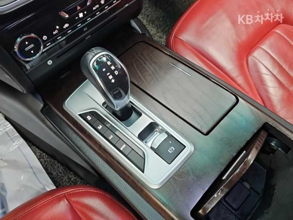 Maserati Ghibli — photo 09