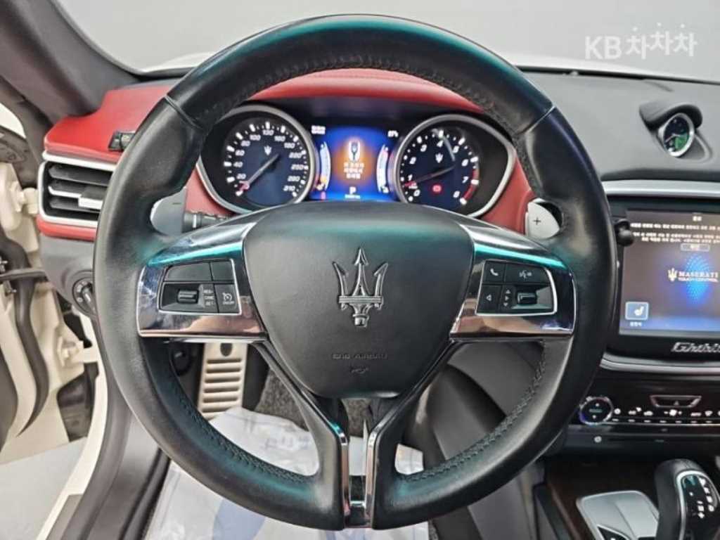 Maserati Ghibli — photo 10