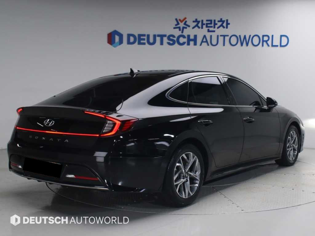 Hyundai Sonata — photo 02
