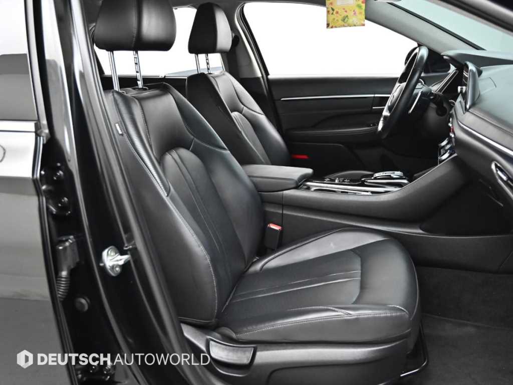Hyundai Sonata — photo 10