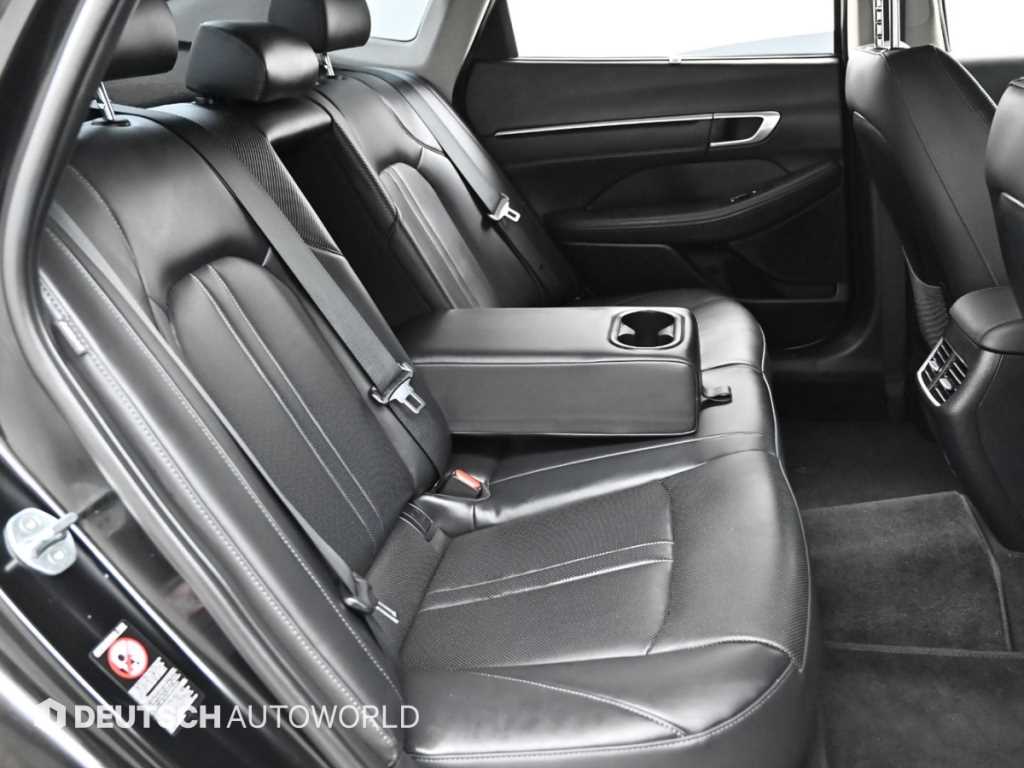 Hyundai Sonata — photo 12