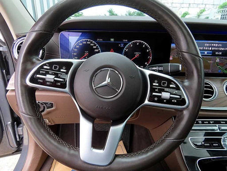 Mercedes-Benz E-Class — photo 08