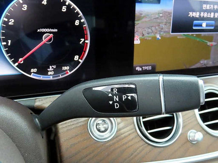 Mercedes-Benz E-Class — photo 11