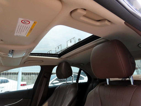 Mercedes-Benz E-Class — photo 16