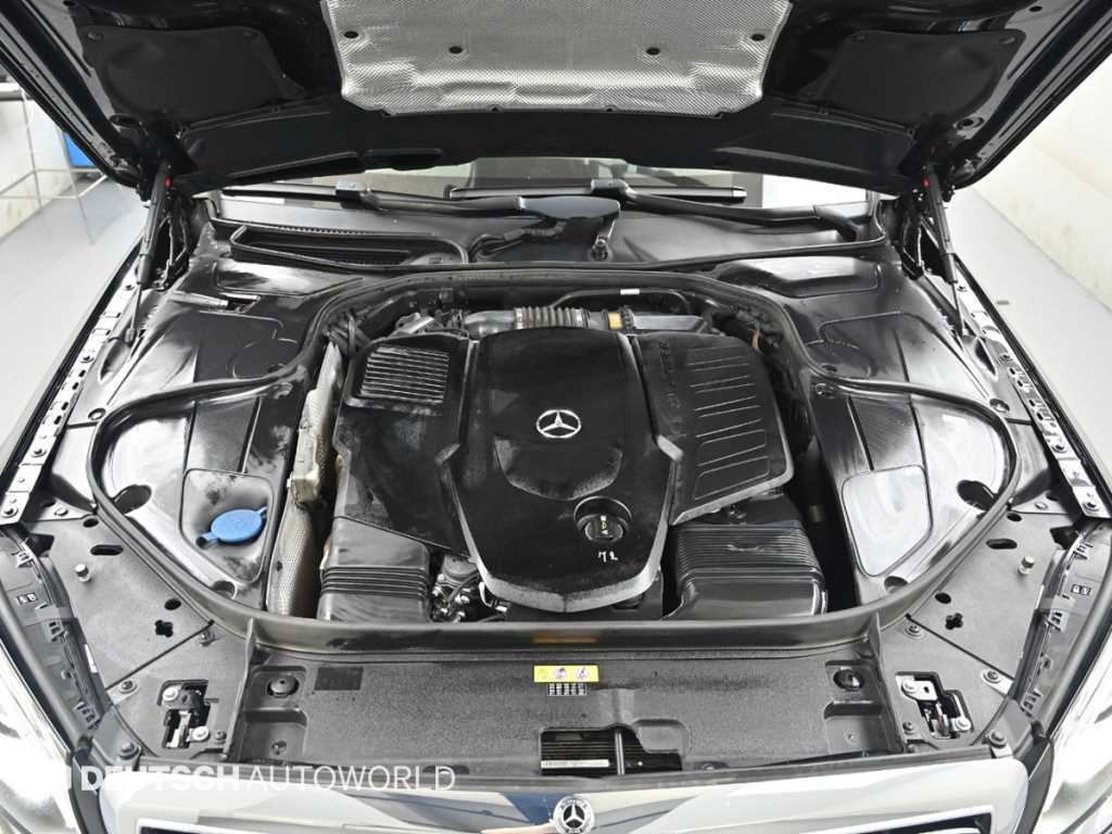 Mercedes-Benz S-Class — photo 07