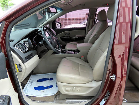 Kia Carnival — photo 05