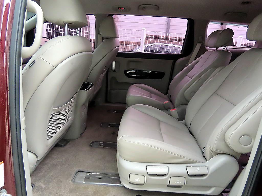 Kia Carnival — photo 06
