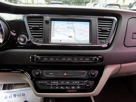 Kia Carnival — photo 12