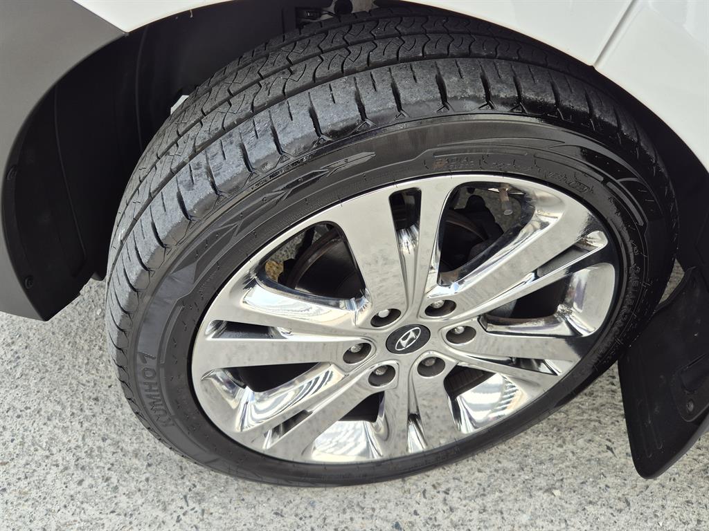 Hyundai Solati — photo 17