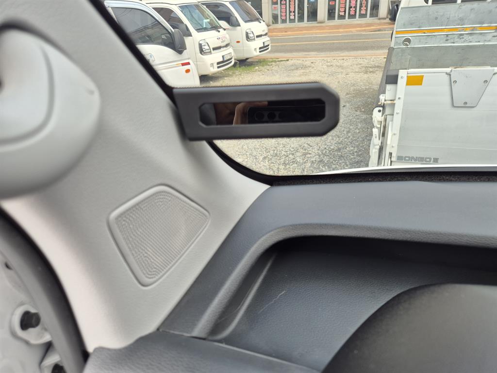 Hyundai Solati — photo 18