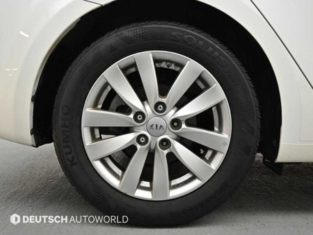 Kia K3 — photo 05