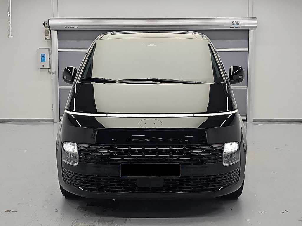 Hyundai Staria — photo 02