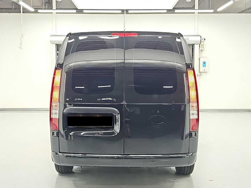Hyundai Staria — photo 03