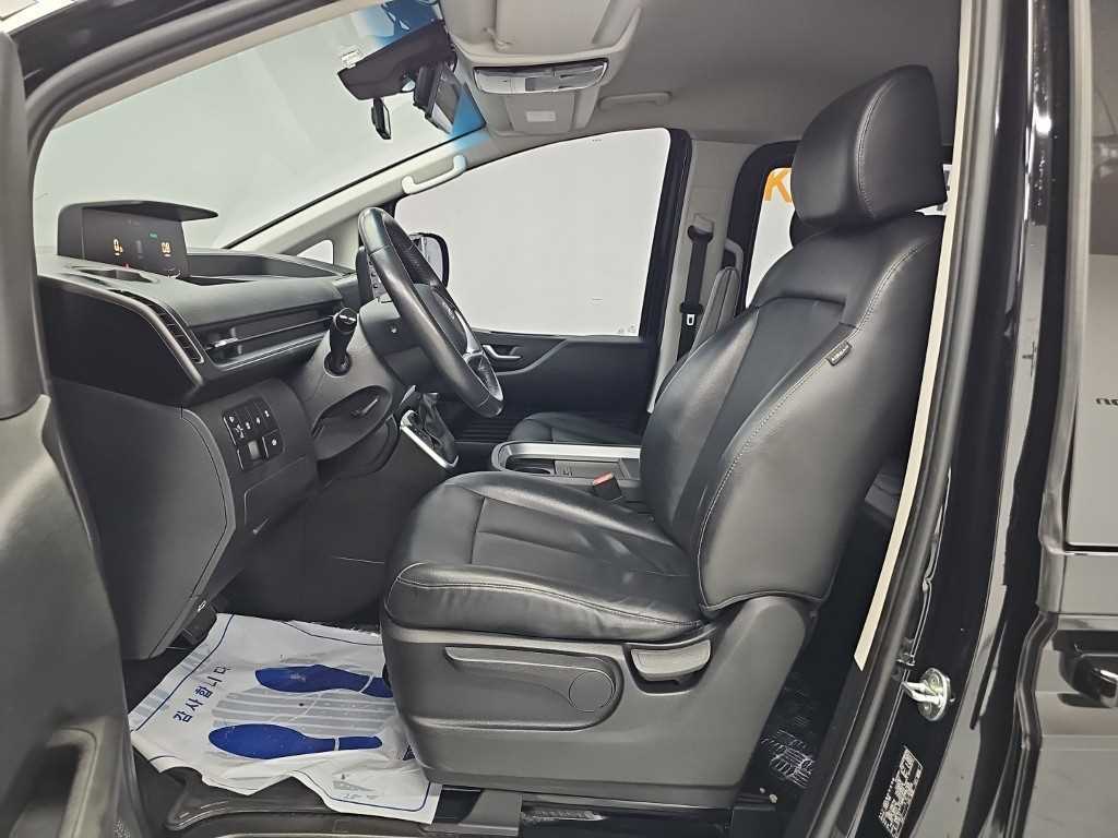Hyundai Staria — photo 11
