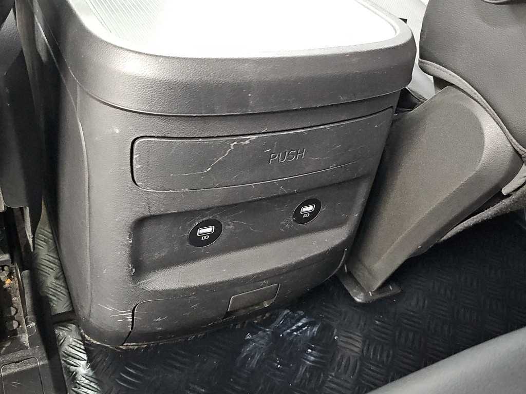 Hyundai Staria — photo 13