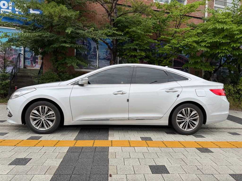 Hyundai Grandeur — photo 03