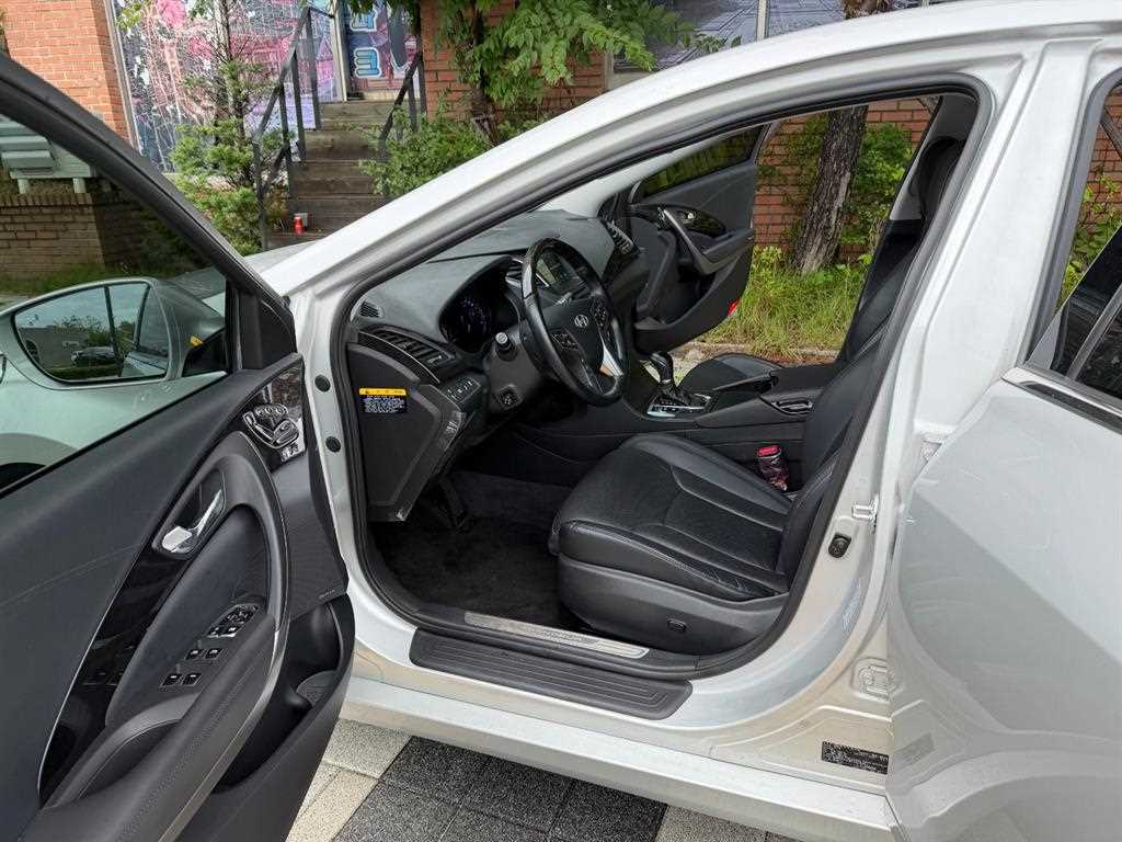 Hyundai Grandeur — photo 08