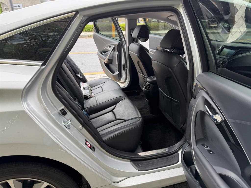 Hyundai Grandeur — photo 10
