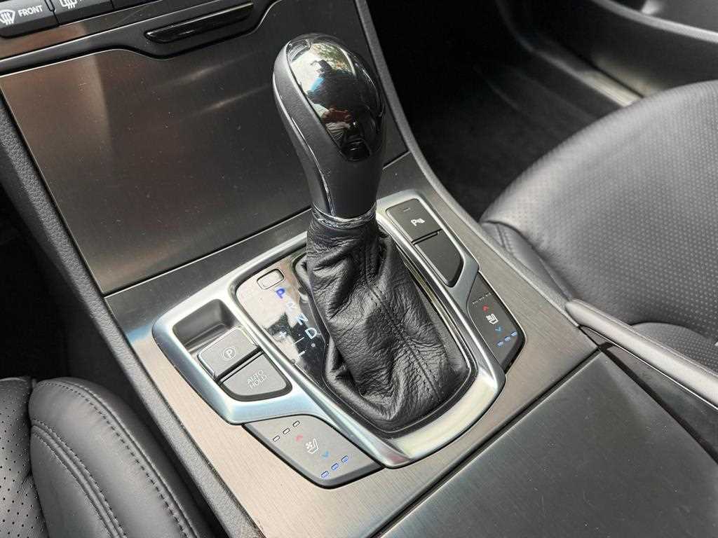 Hyundai Grandeur — photo 16
