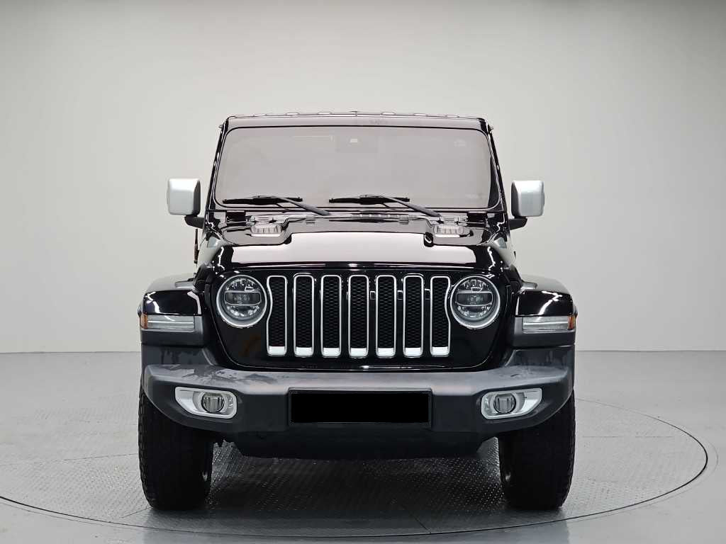 Jeep Wrangler — photo 02