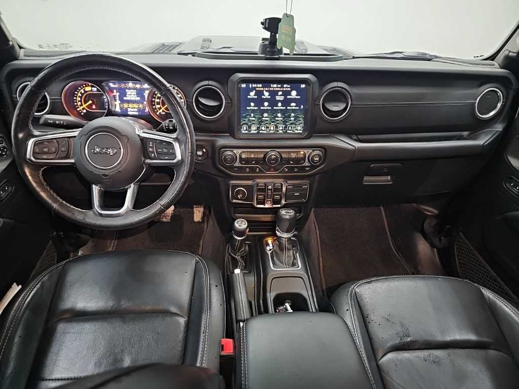 Jeep Wrangler — photo 07