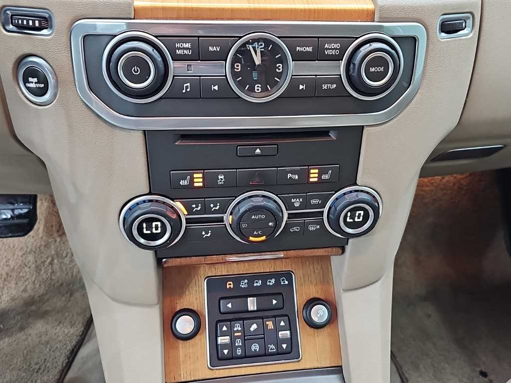 Land Rover Discovery — photo 10