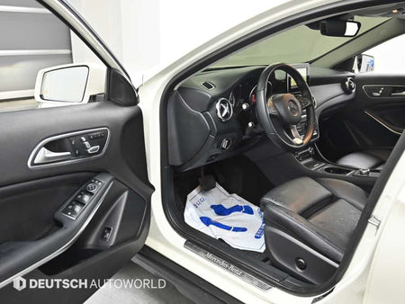 Mercedes-Benz GLA-Class — photo 11