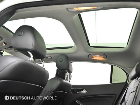 Mercedes-Benz GLA-Class — photo 18