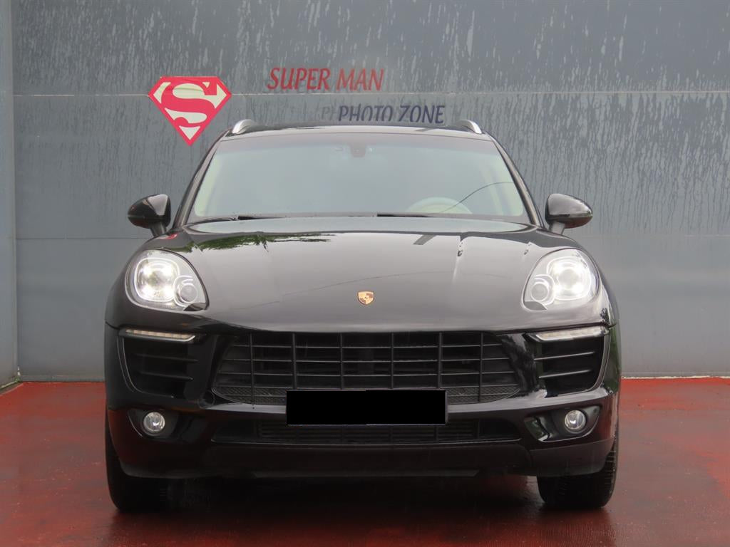 Porsche Macan — photo 02