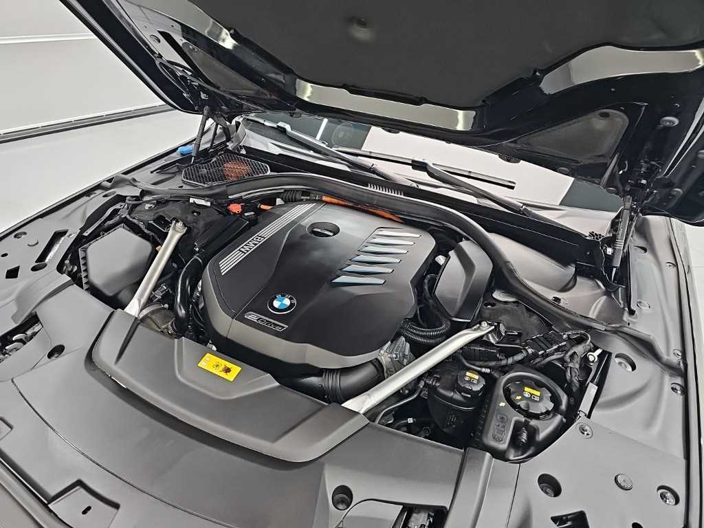 BMW 7-Series — photo 05