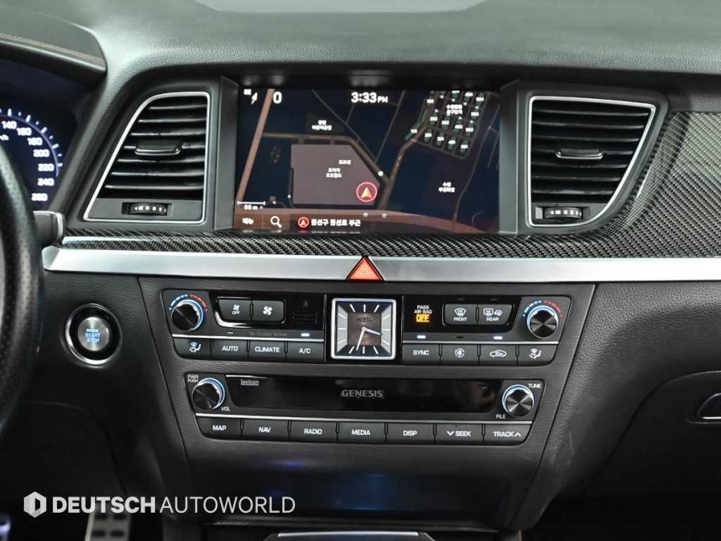 Genesis G80 — photo 14