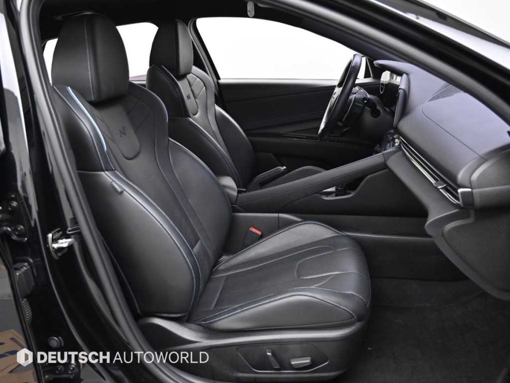 Hyundai Avante — photo 10