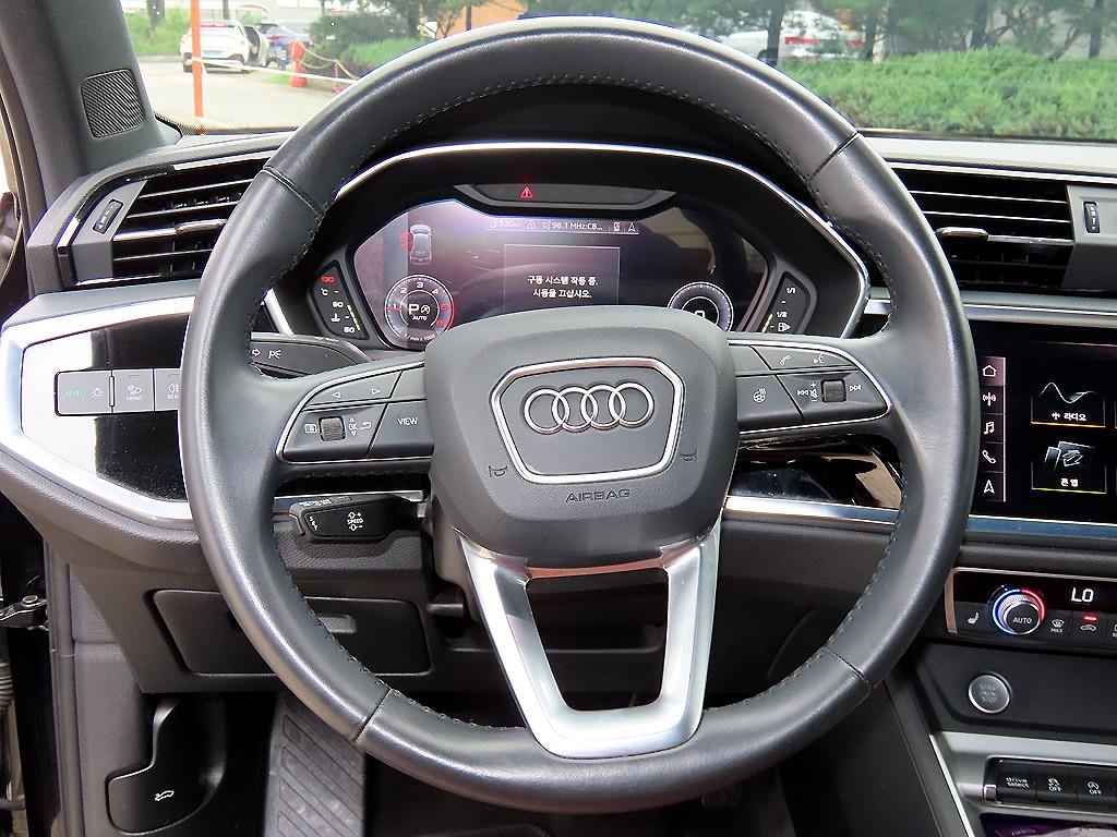 Audi Q3 — photo 08