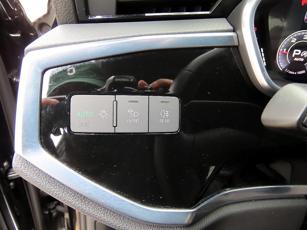 Audi Q3 — photo 12