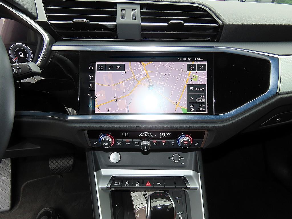Audi Q3 — photo 14