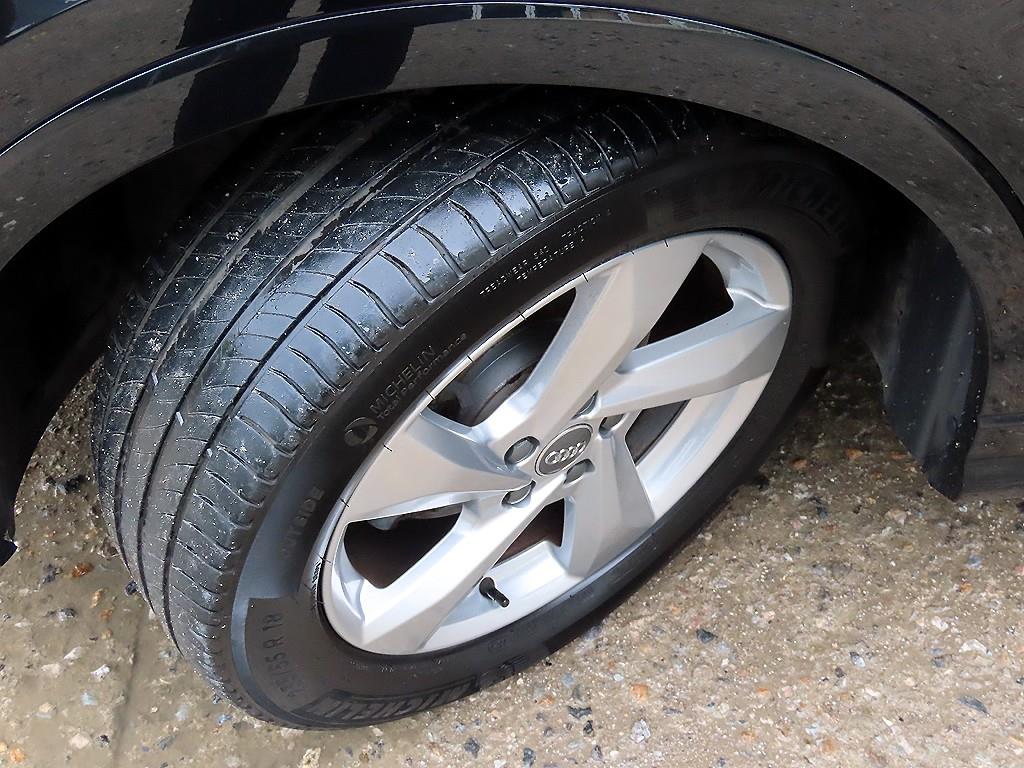 Audi Q3 — photo 20