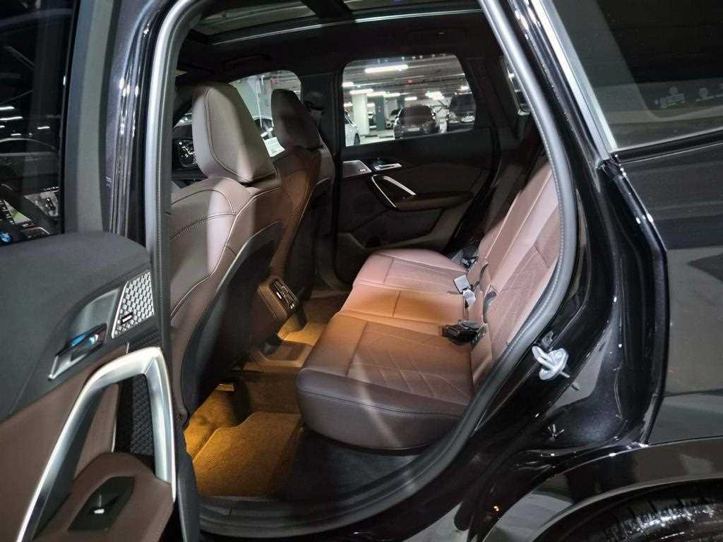 BMW X1 — photo 07