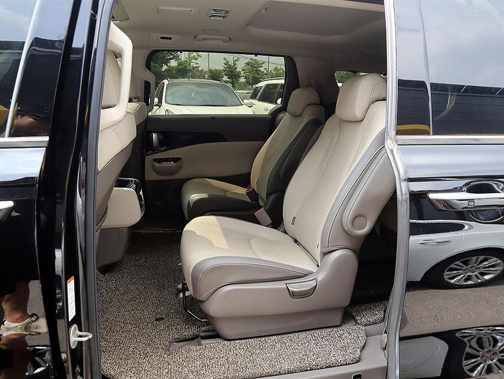 Kia Carnival — photo 07